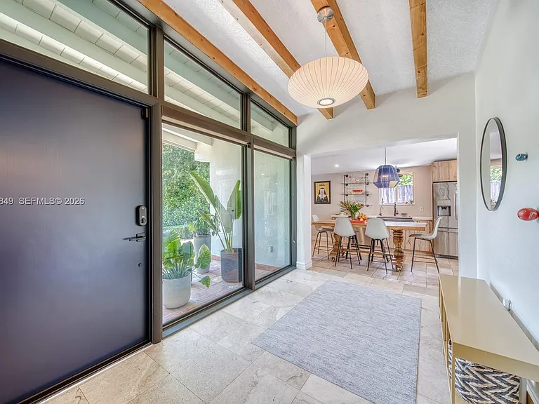 7055 SW 84th Ave — Photo 4