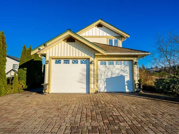 3302 168th St, Surrey, BC V3Z 1E4