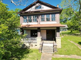 424 3rd St, McComb, MS 39648