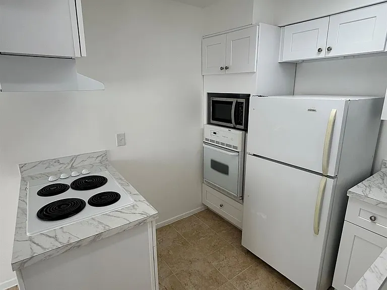 2318 Dorrington St #3 — Photo 11