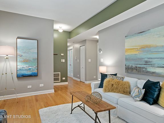 2nd image of 4341.5 N Sacramento Ave #1