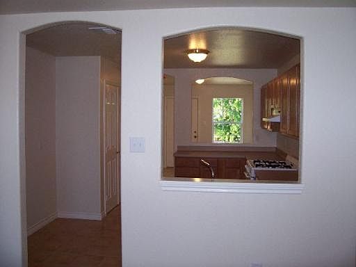 5th image of 531 BELCROSS ST