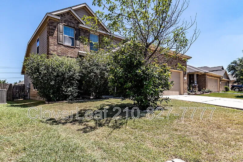 4 bed, 2.5 bath, 1962 sqft, $1,825 — Photo 2