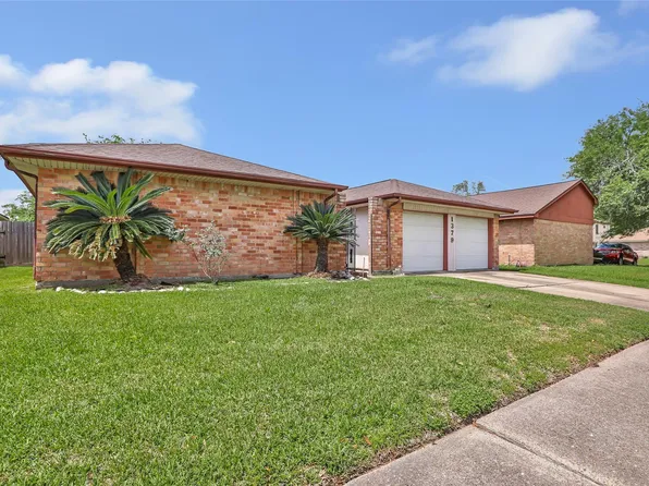 1379 Wrotham Ln, Channelview, TX 77530