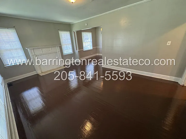 4116 Avenue L — Photo 2