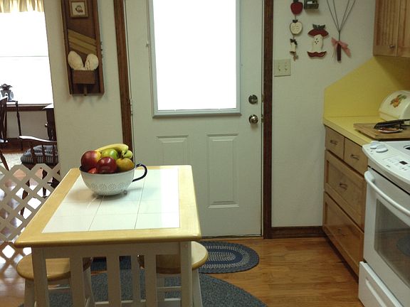 4th image of 115 Long Meadow Dr