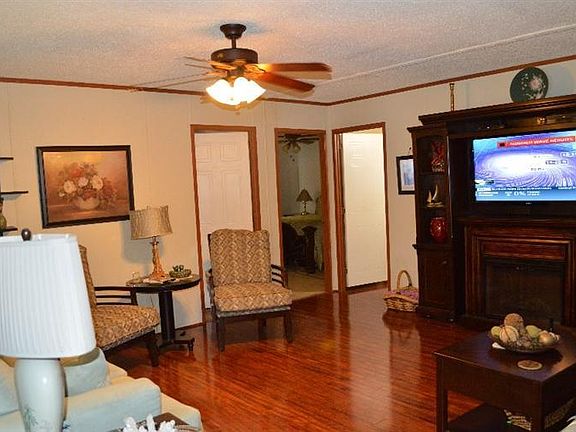 5th image of 2596 Maiden Ln SW