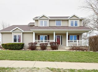3600 Brook Ridge Ct, Des Moines, IA 50317