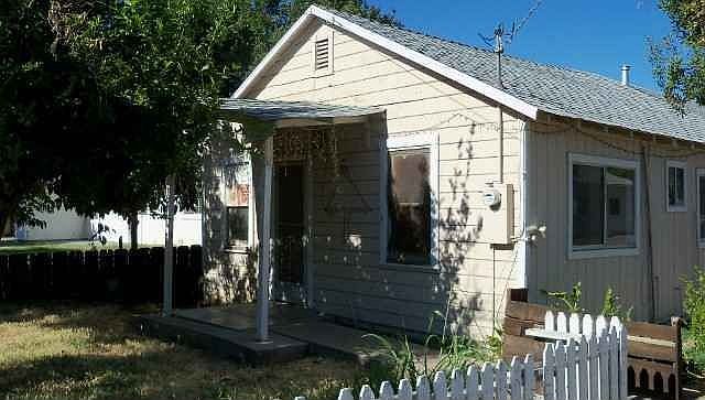 1st image of 876 Bromley Ave