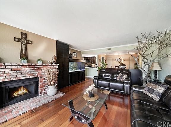 4th image of 3401 E Wilton St Unit 203