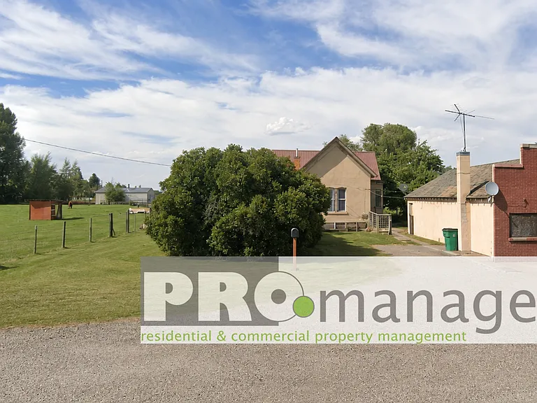 481 N 3450 E — Photo 2