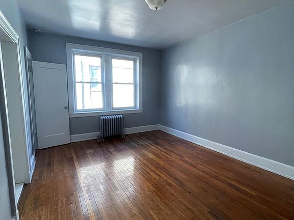 4th image of 213 S Harrison St #23