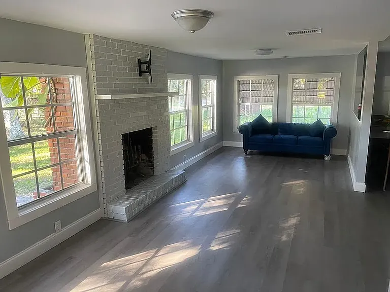 230 Locke Rd — Photo 3