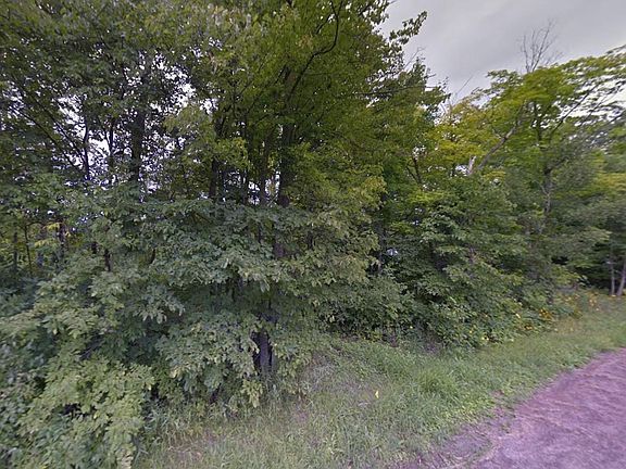 2nd image of 40135 Wadena Rd