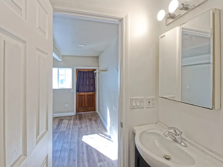 4541 W 172nd St #2 — Photo 11