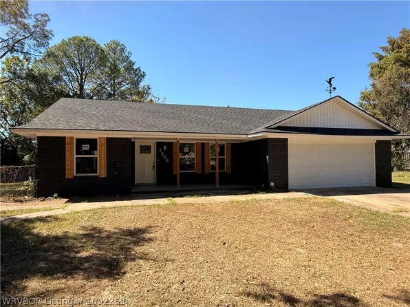 1300 Meadow Cir, Fort Smith, AR 72908