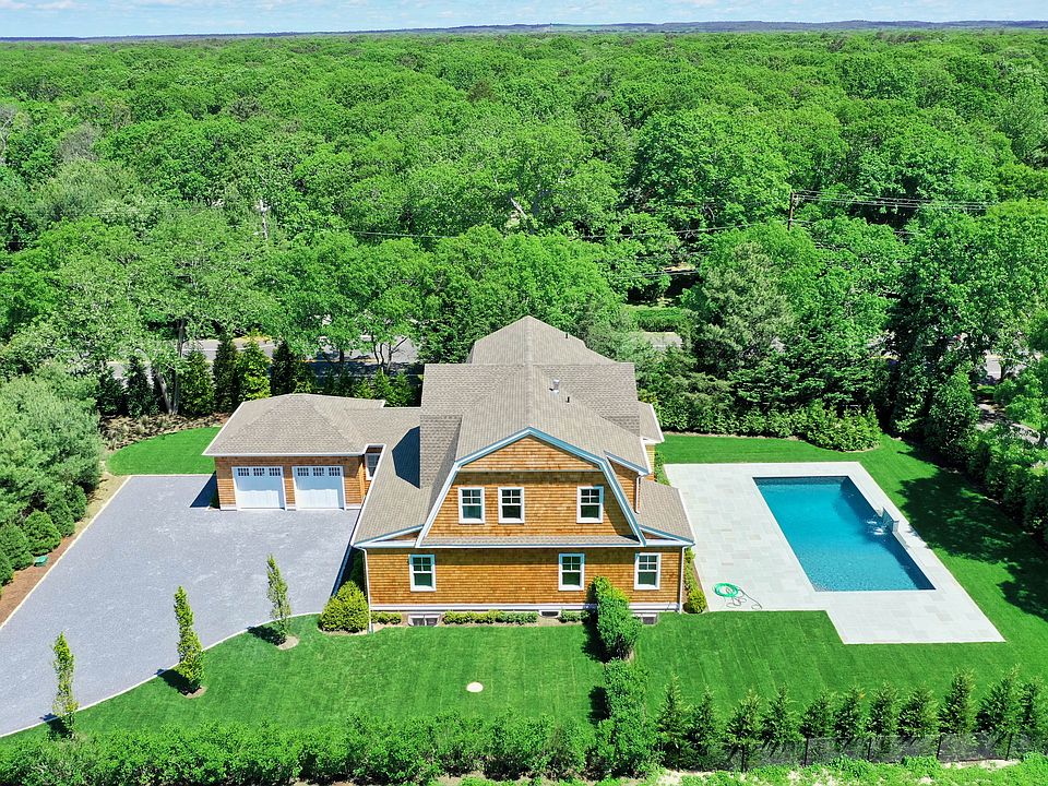 1st image of 4 Lamb Ave