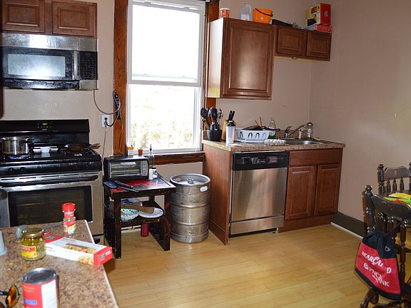 5th image of 212 Bosley St #2
