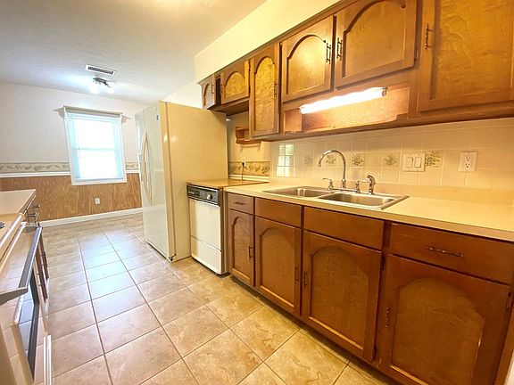 5th image of 5601 Monmouth Dr