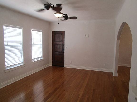 3rd image of 403 W Elsmere Pl APT 4