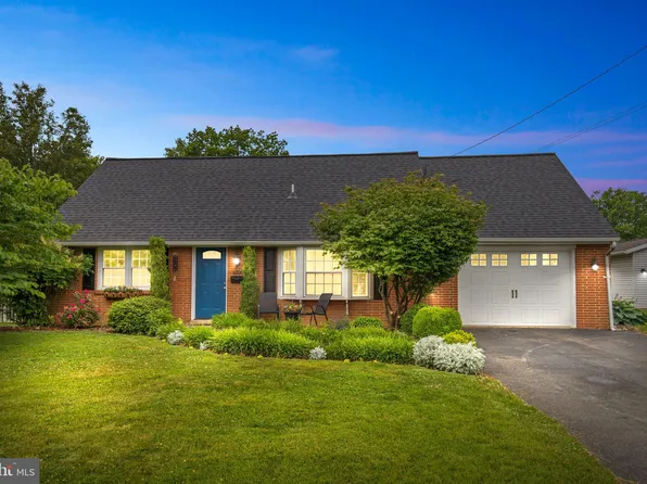 6320 Jackson Dr, East Petersburg, PA 17520