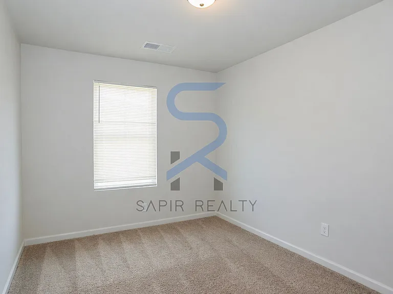 1545 Iris Walk — Photo 9