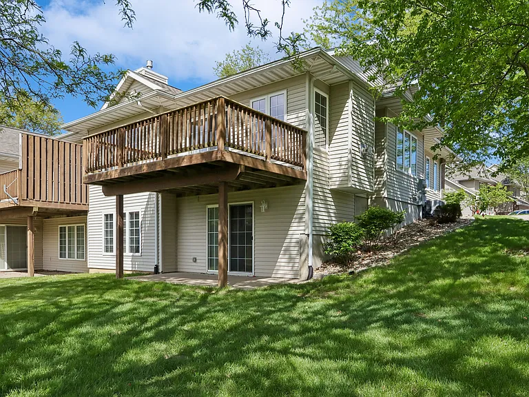 1551 Ranier Dr — Photo 4