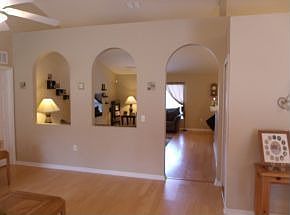 2nd image of 1509 W Noon Pl