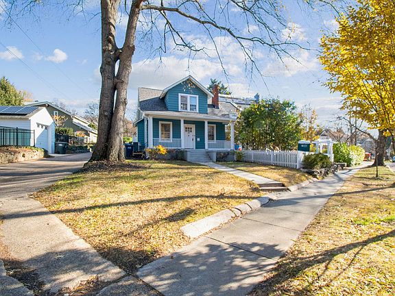 Charming house located close to Lafayette School