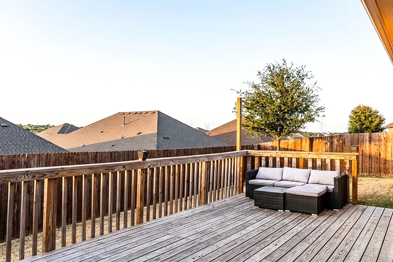 4 bed, 2274 sqft, $3,200 — Photo 3