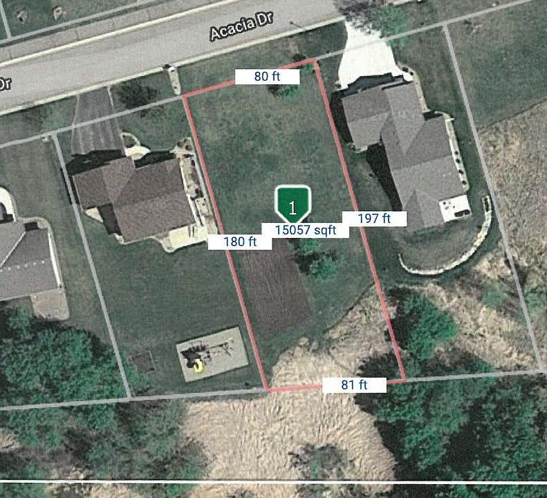 2nd image of 975 Acacia Dr