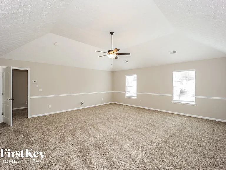 855 Chapman St — Photo 9