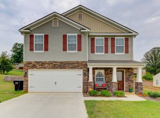 141 Mandy Ln, Lenoir City, TN 37772