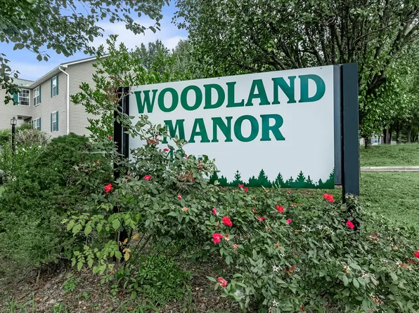 Woodland Manor