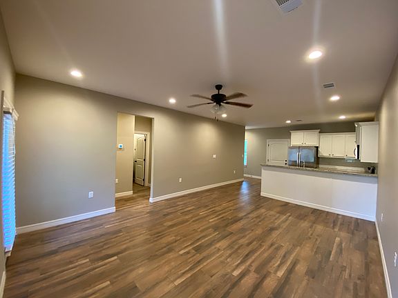 4th image of 550 Jordan Dr Unit A