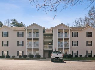 905-3D Hanahan Ct, Greensboro, NC 27409