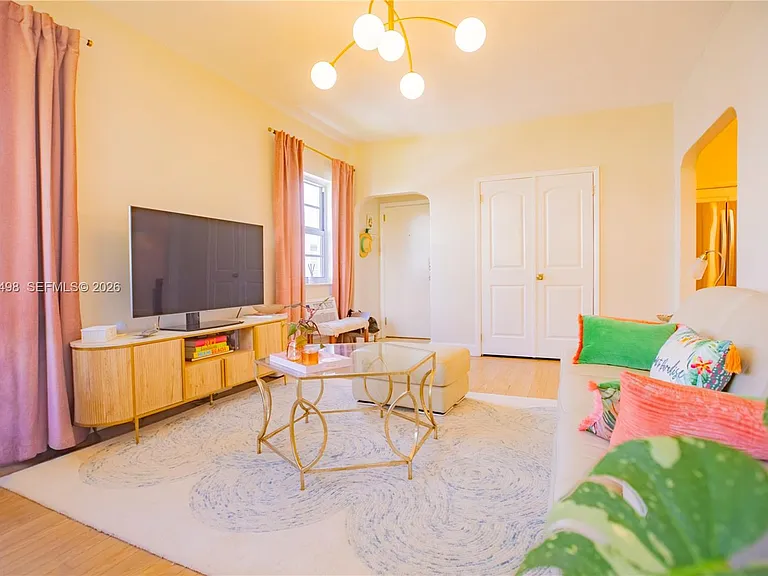 1559 Meridian Ave #208 — Photo 5