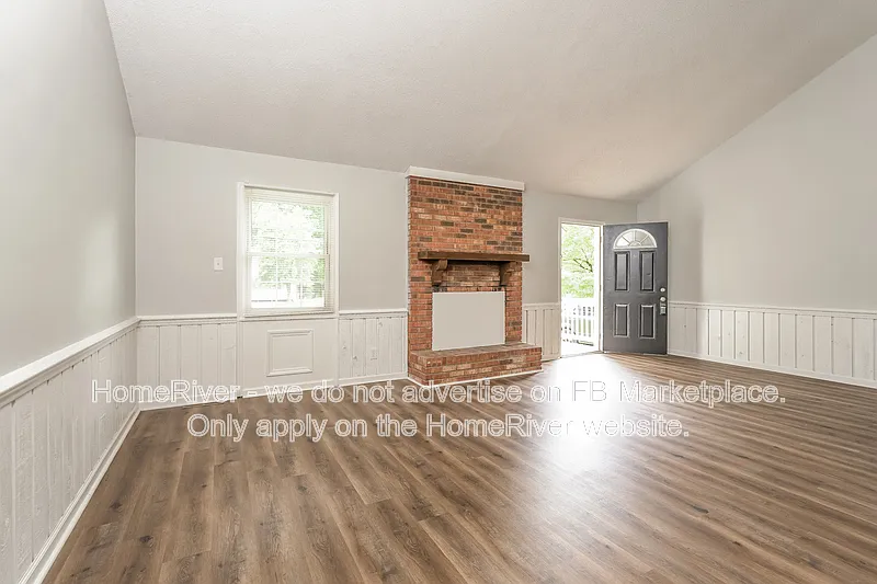 3 bed, 2.0 bath, 1411 sqft, $1,660 — Photo 2