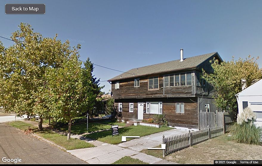 2nd image of 203 2nd St S