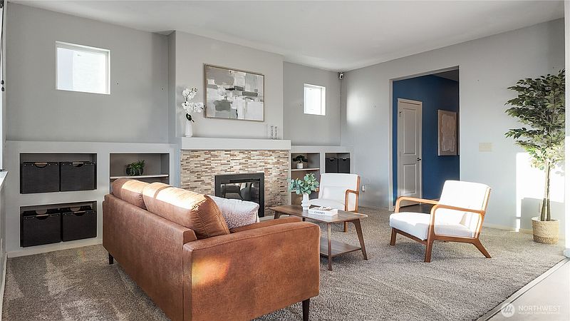 3rd image of 20523 5th Avenue Ct E