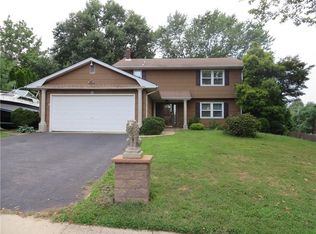 13 Dana Estates Dr, Parlin, NJ 08859