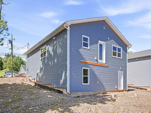 5th image of 28 Willow St #Ws-3