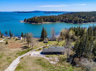3 Milne Ln, Stonington, ME 04681