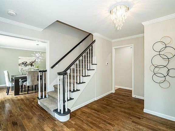 4th image of 1652 Ansonborough Dr