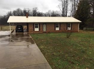 203 Cambridge Rd, Lexington, NC 27292