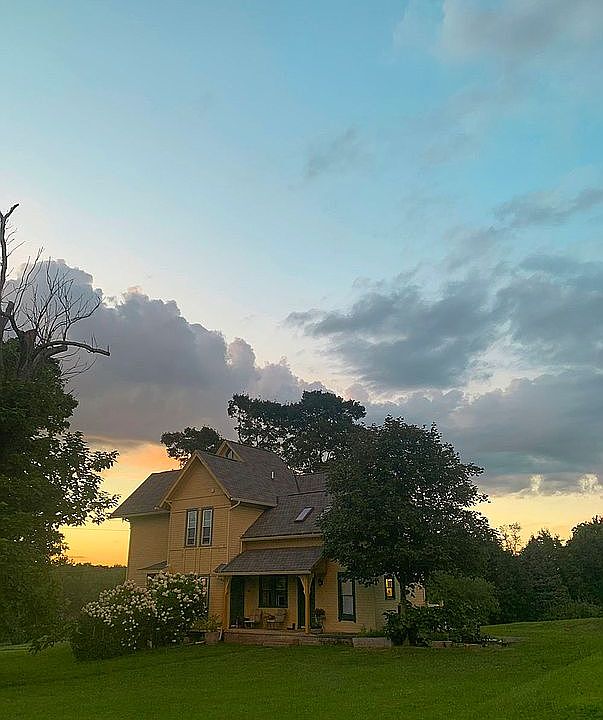 2nd image of 2903 Mechanicsburg Rd