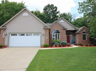 1418 Sunset Way Blvd, Kent, OH 44240