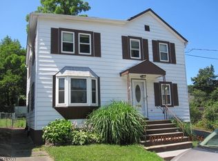 30 Hamilton St, Newton, NJ 07860