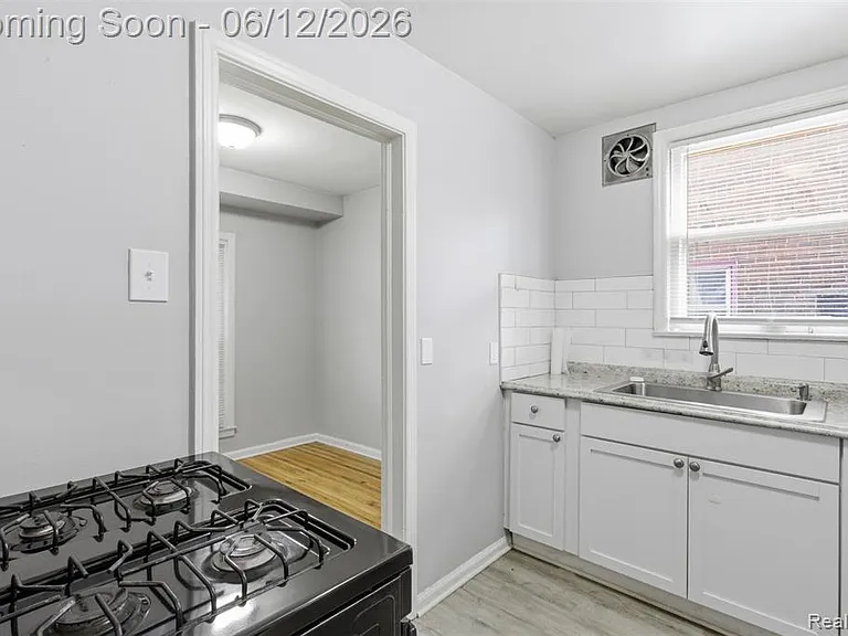 12051 Wayburn St — Photo 4