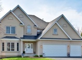 387 Grand Ave, Lake Zurich, IL